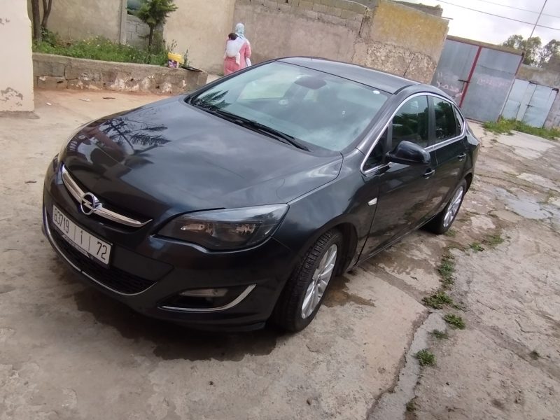 opel astra cosmos 2014 Tout options