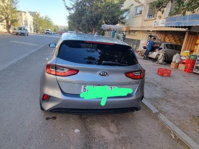 Kia Ceed 2021 1 er main automatique