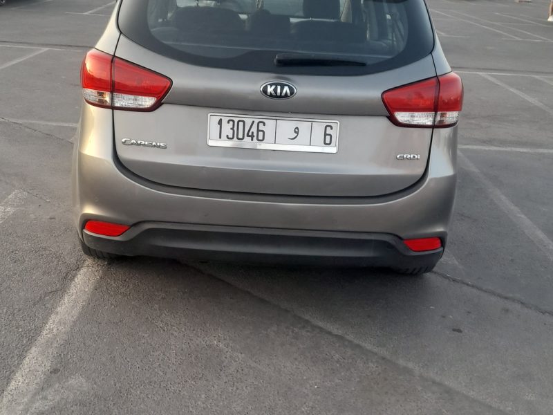 Kia carens