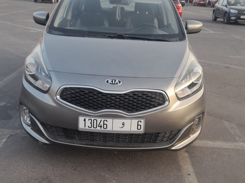 Kia carens