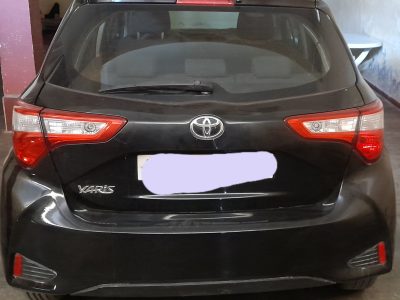 Toyota yaris essence à vendre