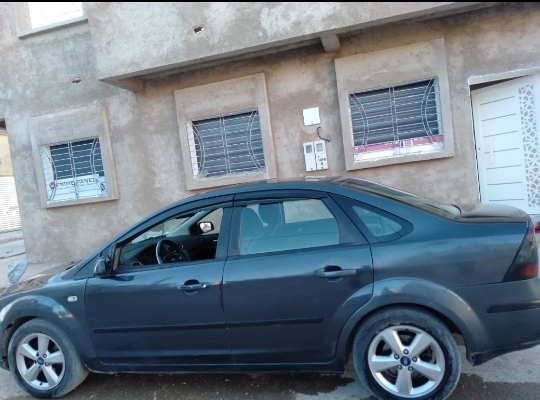 Ford focus 1.8tdci modèle 2007 a vendre