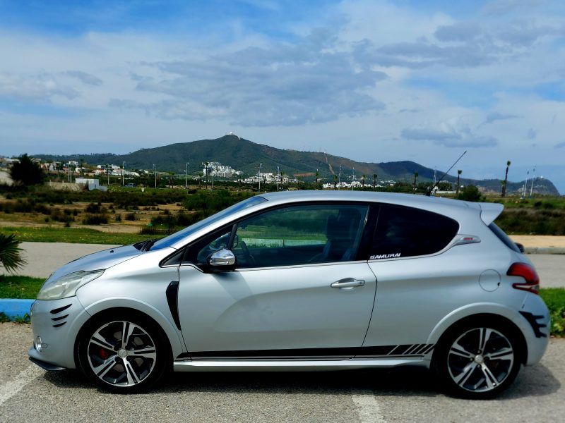 Peugeot 208 gti 1.6
