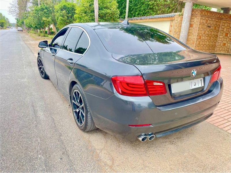BMW SERIE 5 F10 8Ch 2012(Possibilité de Reprise)