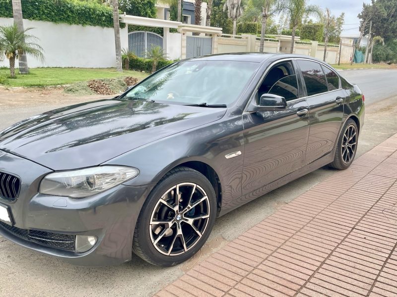 BMW SERIE 5 F10 8Ch 2012(Possibilité de Reprise)