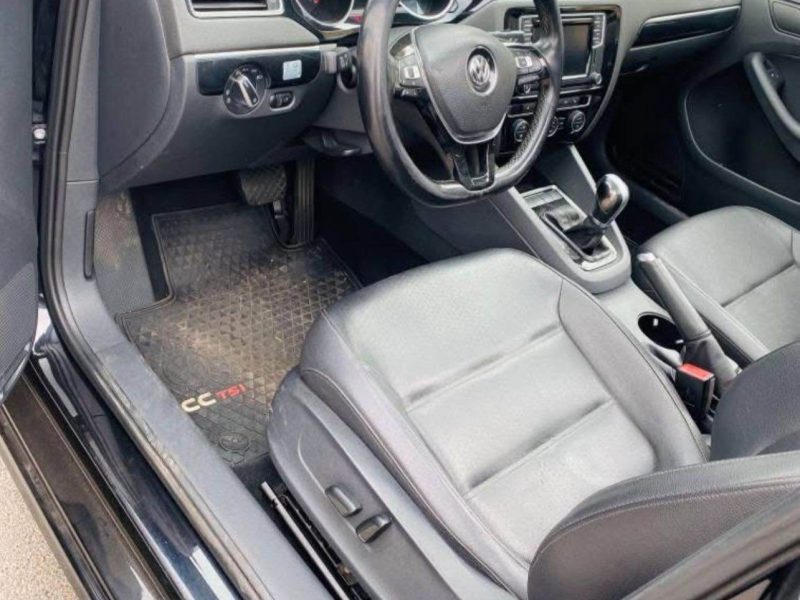 Volkswagne jetta 2018 2l